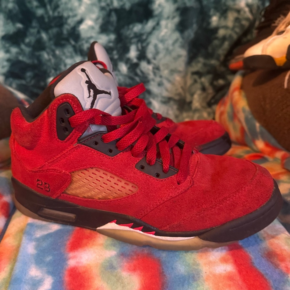 Red Jordan retros women’s 7